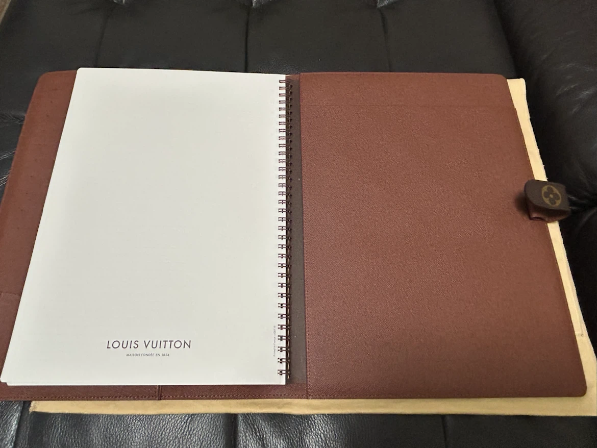 Authentic Louis Vuitton Monogram A4 Bloc Agenda/Notebook Cover - photo 3