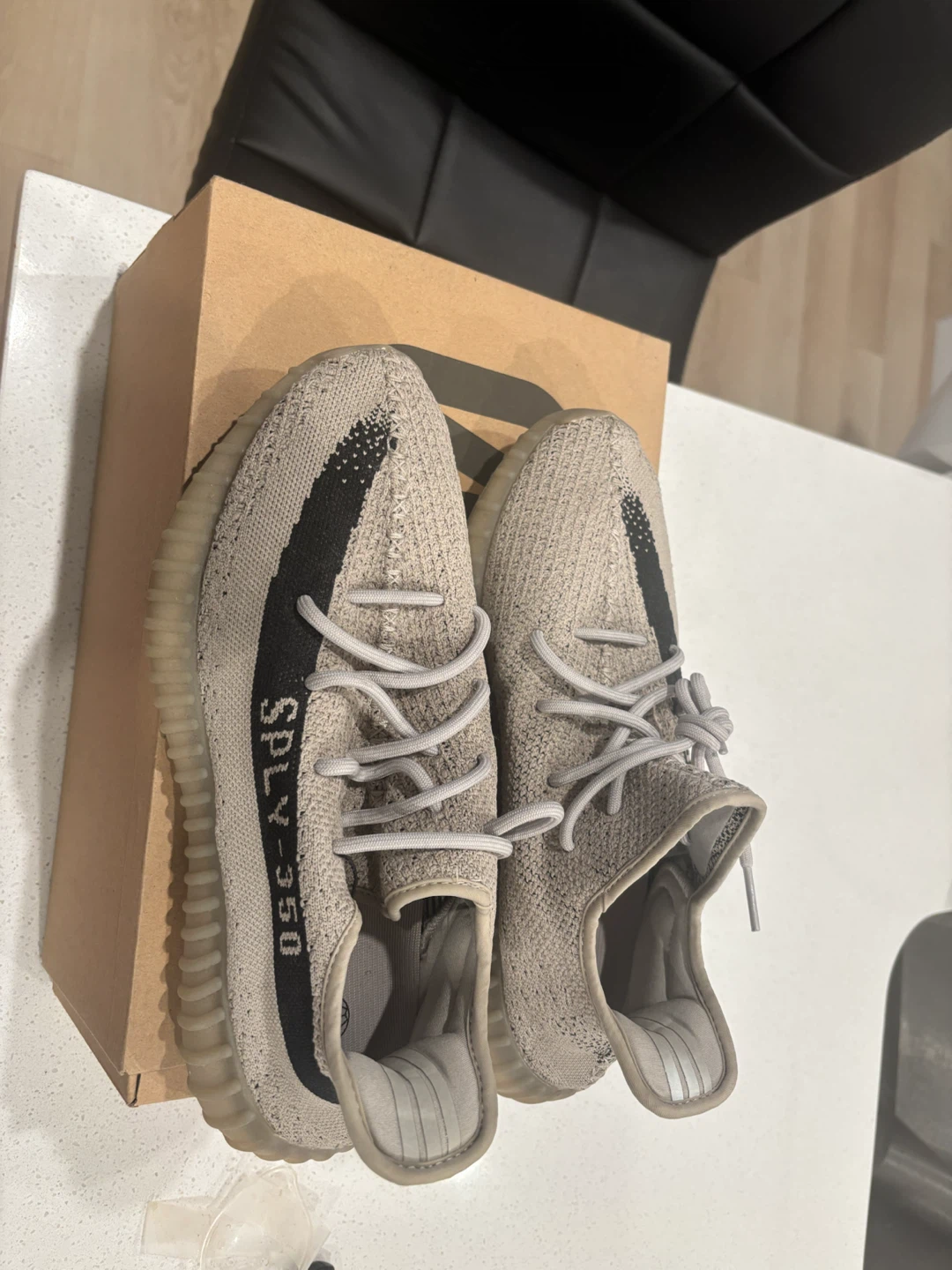 Adidas Yeezy Boost 350 V2 "Zebra" Size 10 - photo 3