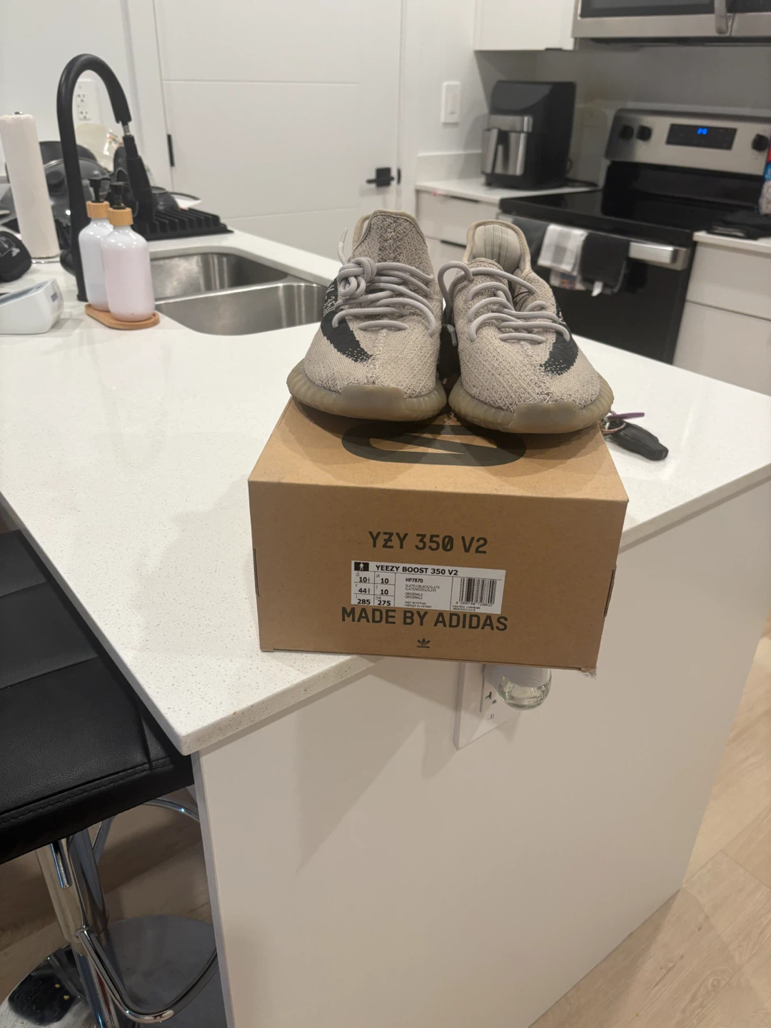 Adidas Yeezy Boost 350 V2 "Zebra" Size 10 - photo 4