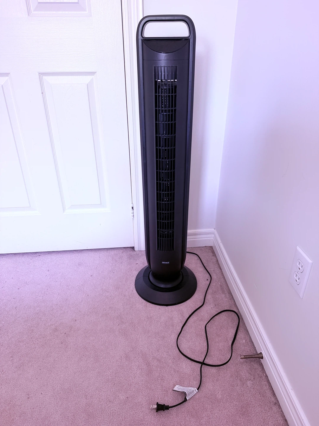 Seville Classics Tower Fan - Black