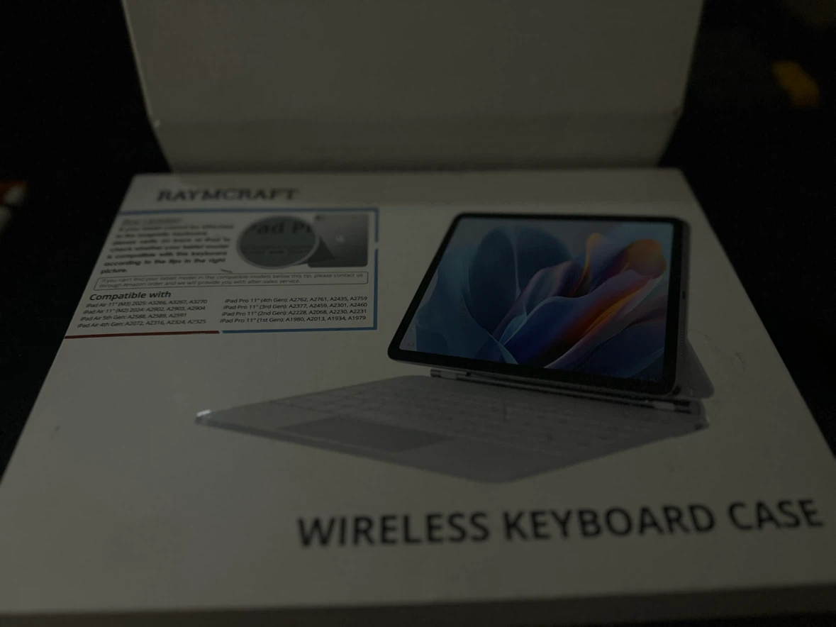 RAYMCRAFT Wireless Keyboard Case for iPad 11th/10th Gen - White - photo 4