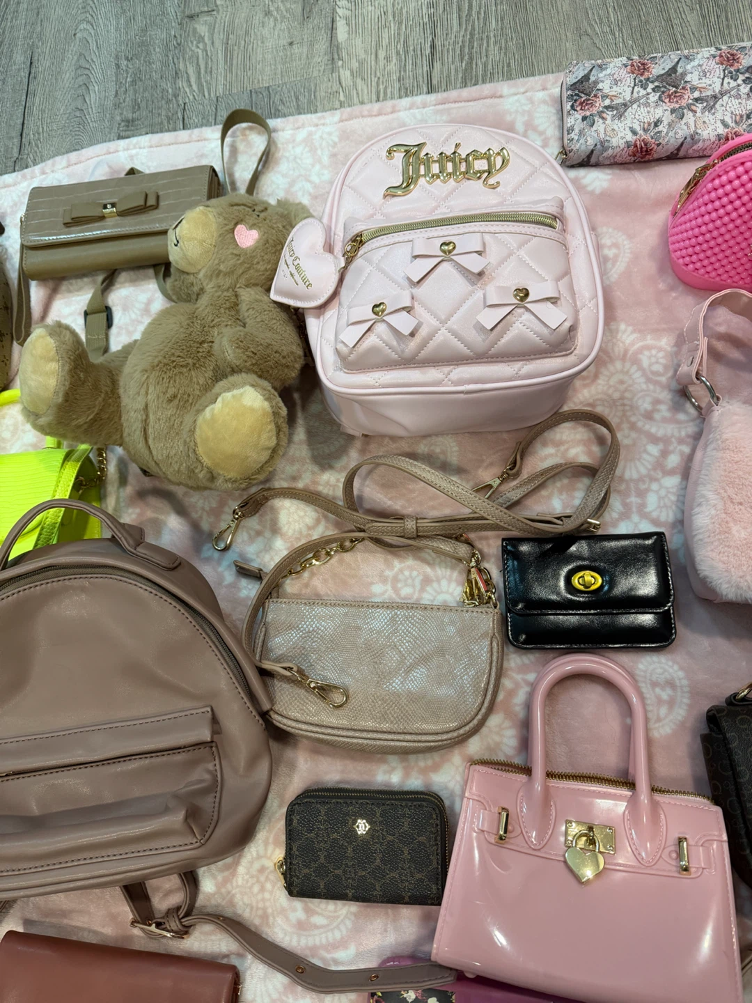 Purses wallets bags - $10 EACH or $50 WHOLE LOT - photo 4