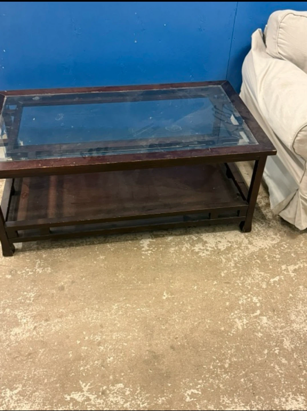 Sofa and table - photo 2