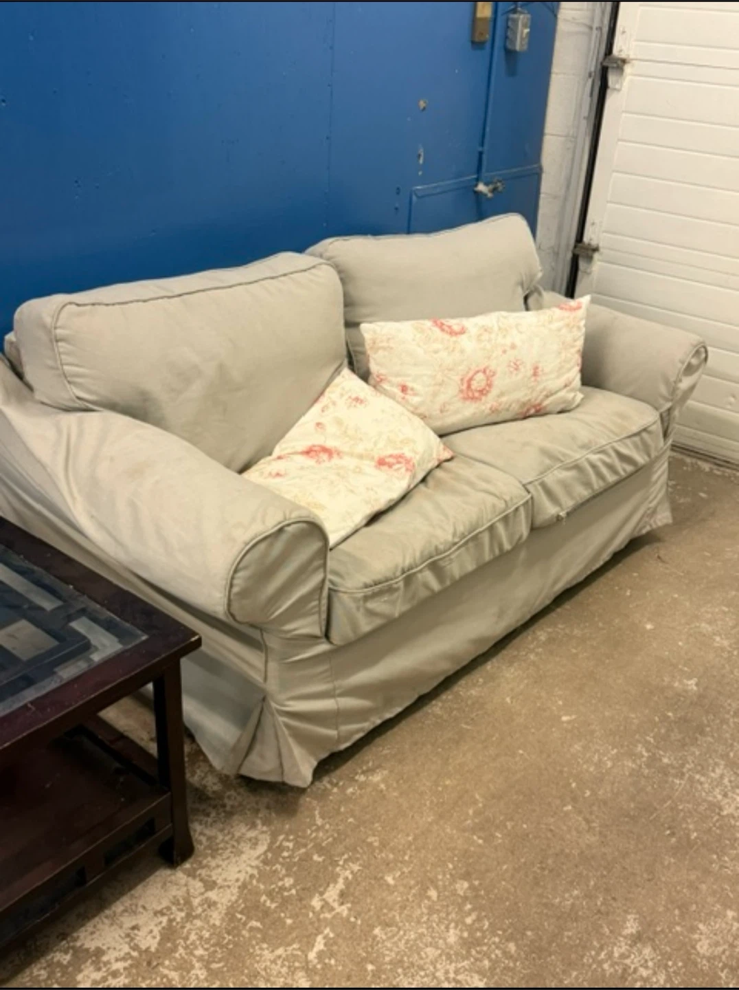 Sofa and table - photo 4