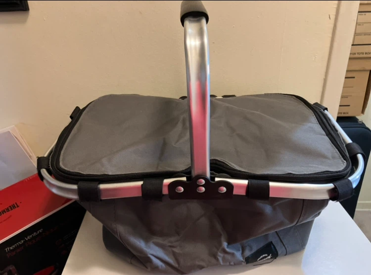 Therma-Venture Insulated Picnic Basket - photo 2