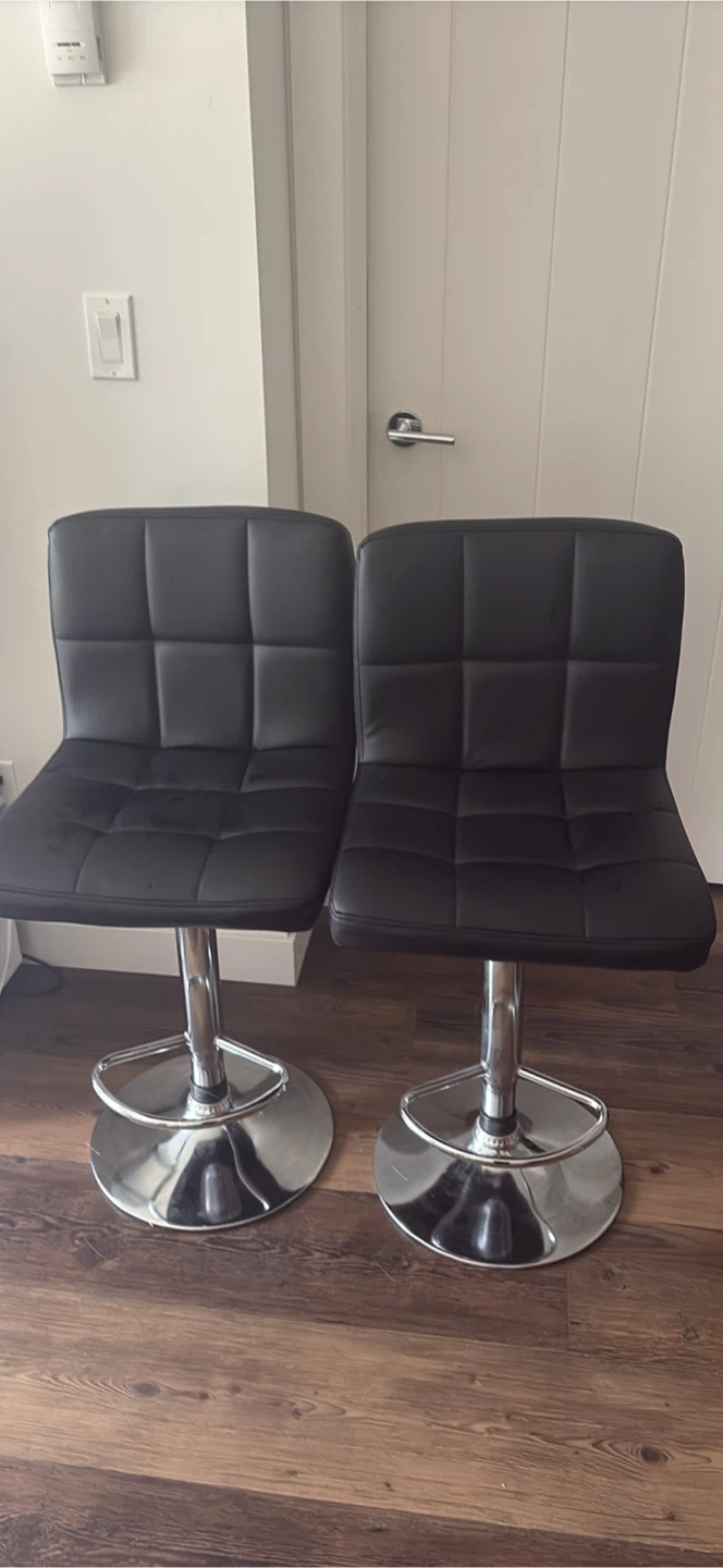 Set of 2 black pu leather Bar Stools (like new, assembled) - photo 2