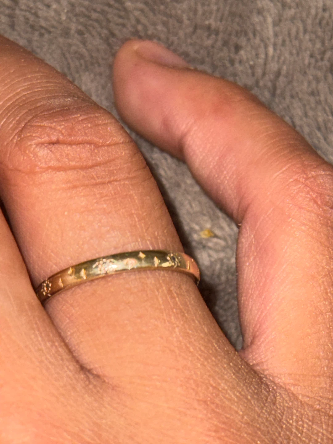 10k Solid Gold  Ring - Size 8 - photo 3