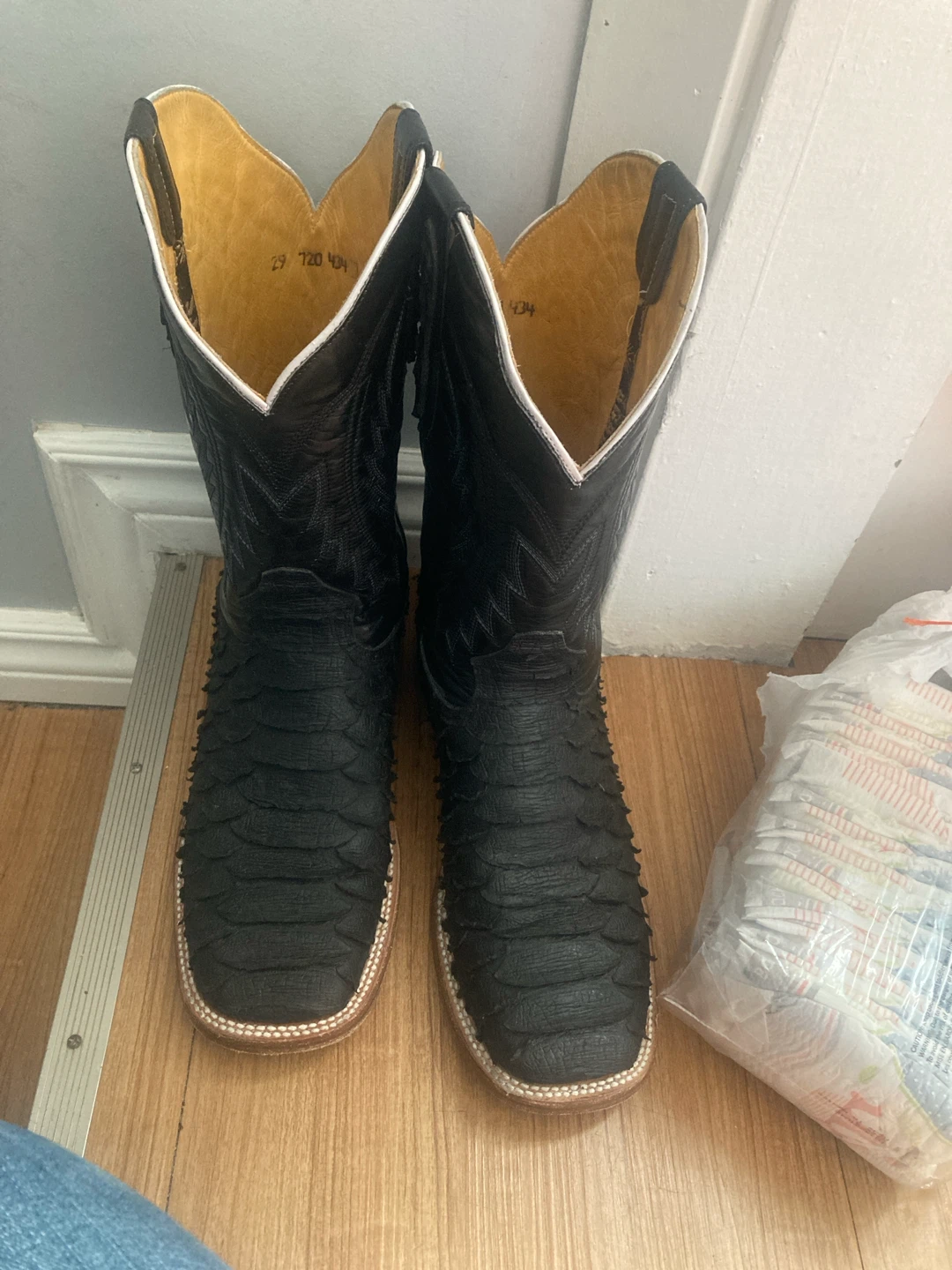 Agave Boots Black Snake Skin Square Toe Cowboy Boots Size 10