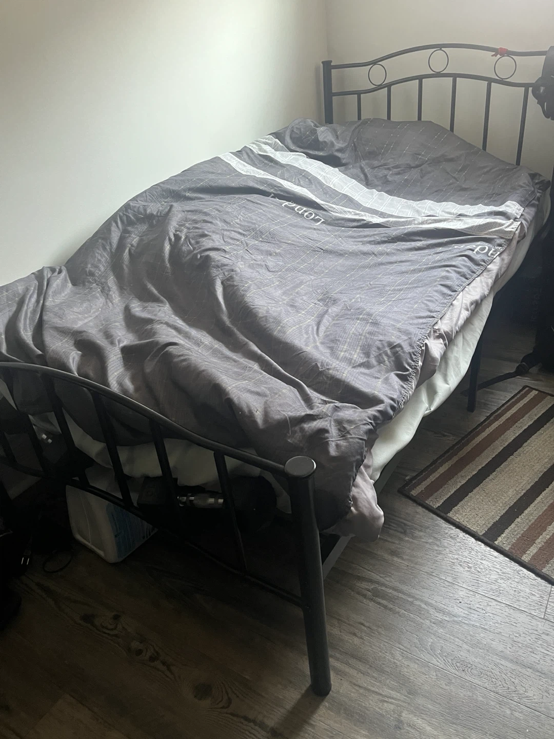 Single Bed twin size metal Frame and Mattress - photo 5