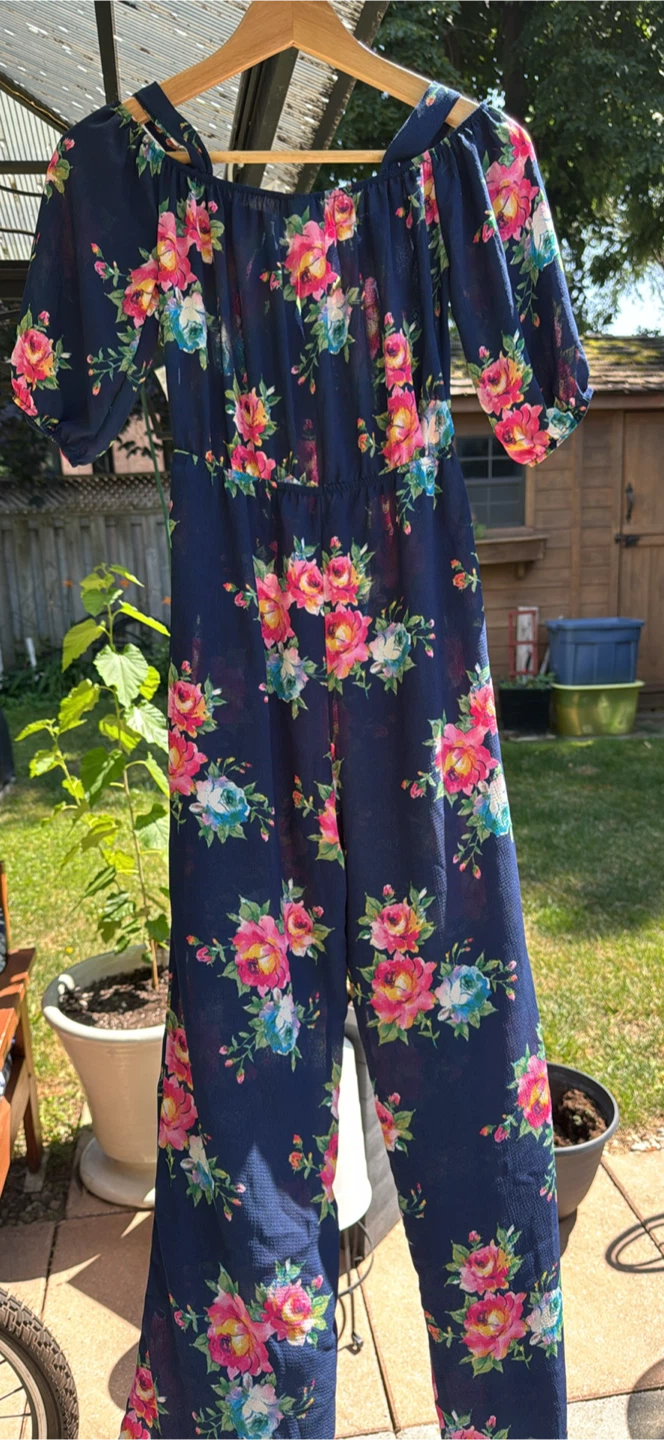 Paper Doll Floral Jumpsuit size 9- 12. - photo 2