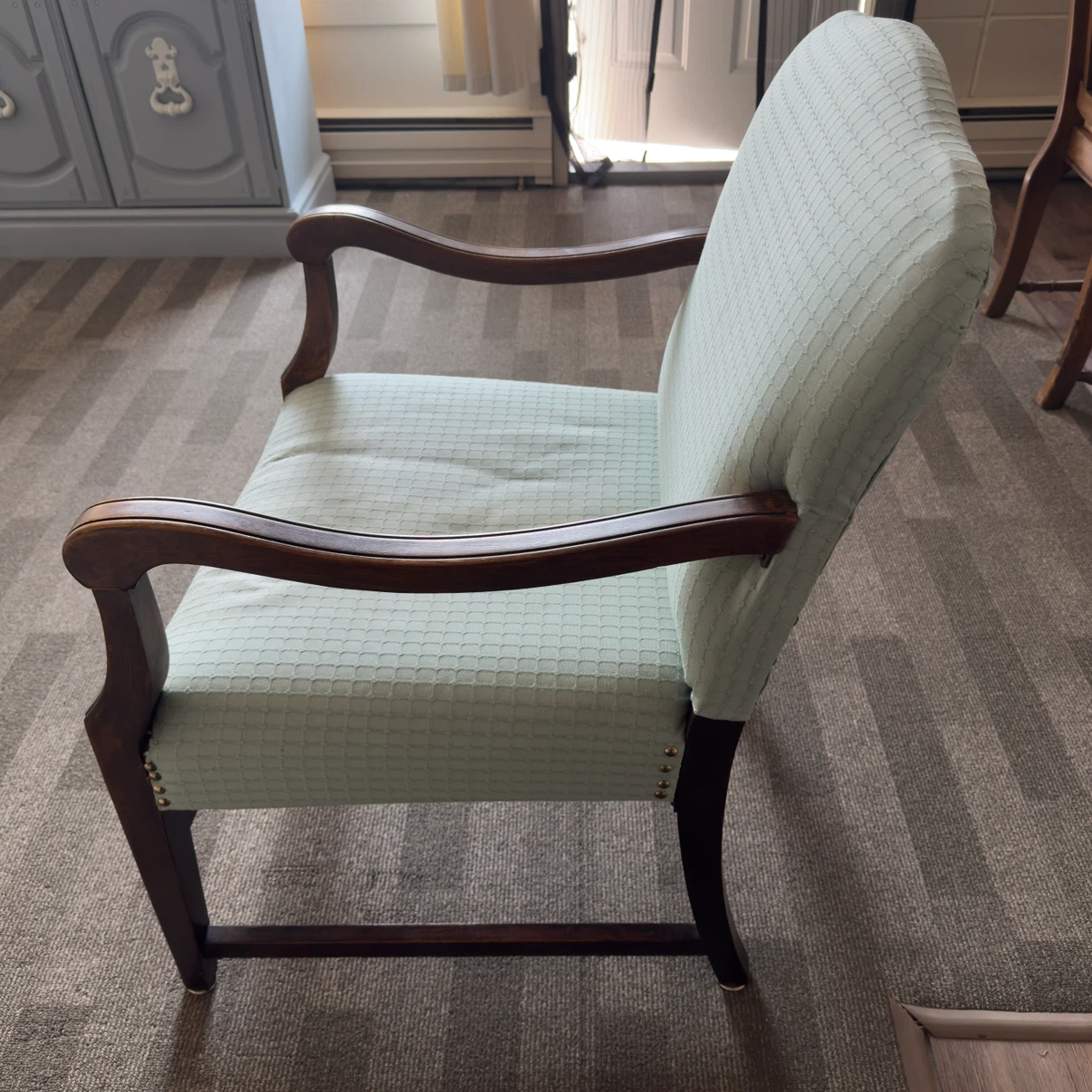 2 Armchairs with light blue textured upholstery and wooden arms - photo 3