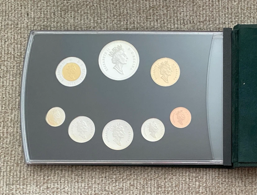 1999 RCMP 8 Coin Proof Set with Silver Double Dollar - photo 2