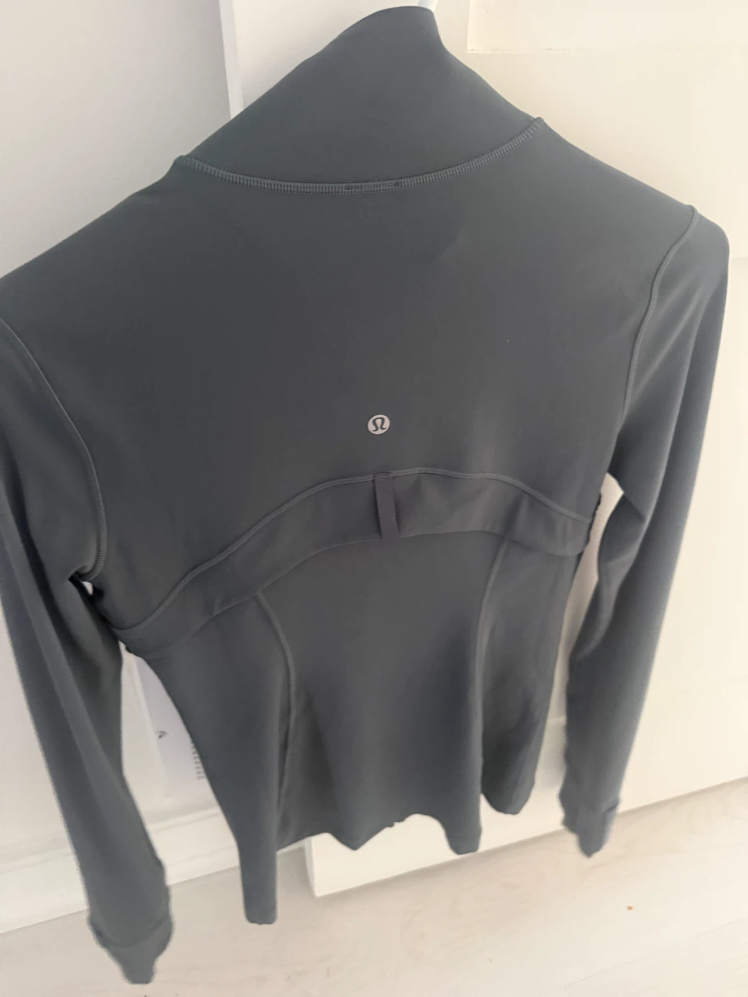Lululemon Grey Jacket Size 6 - photo 3