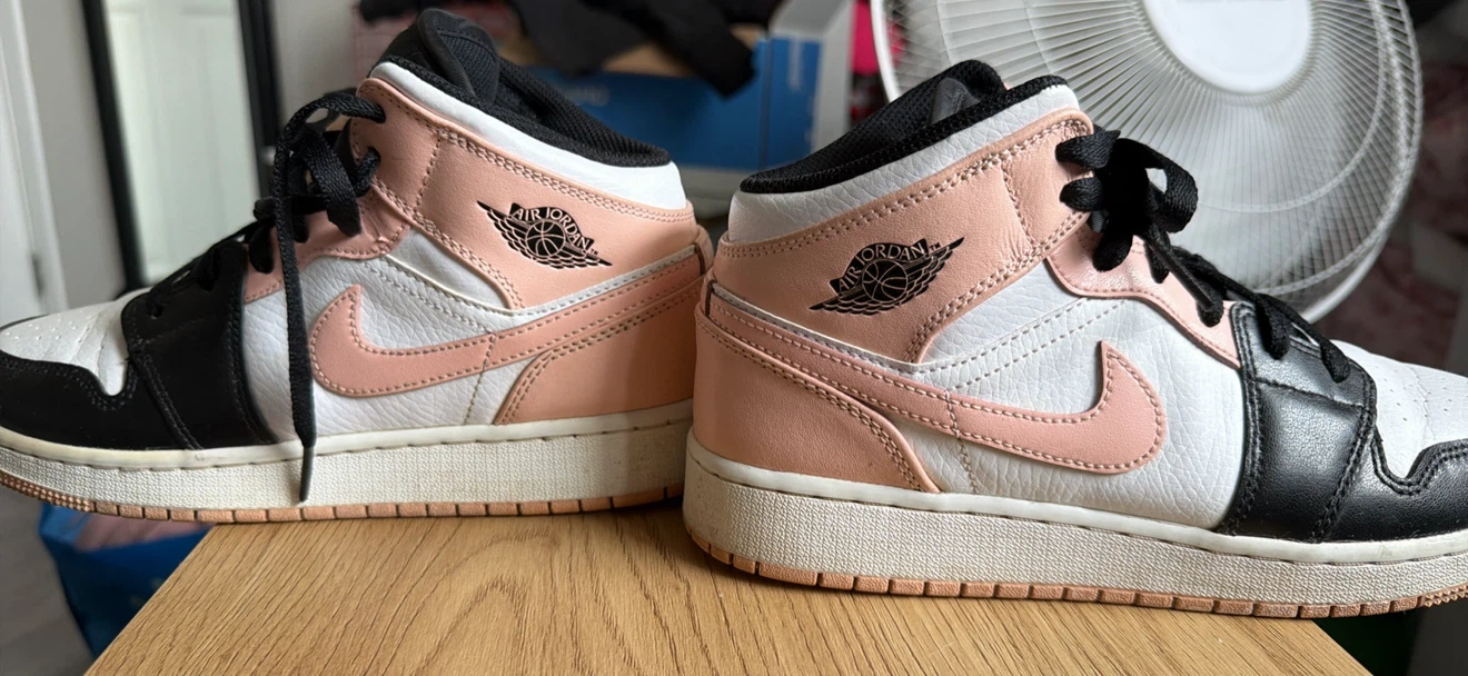 Air Jordan 1 Mid Crimson - photo 4