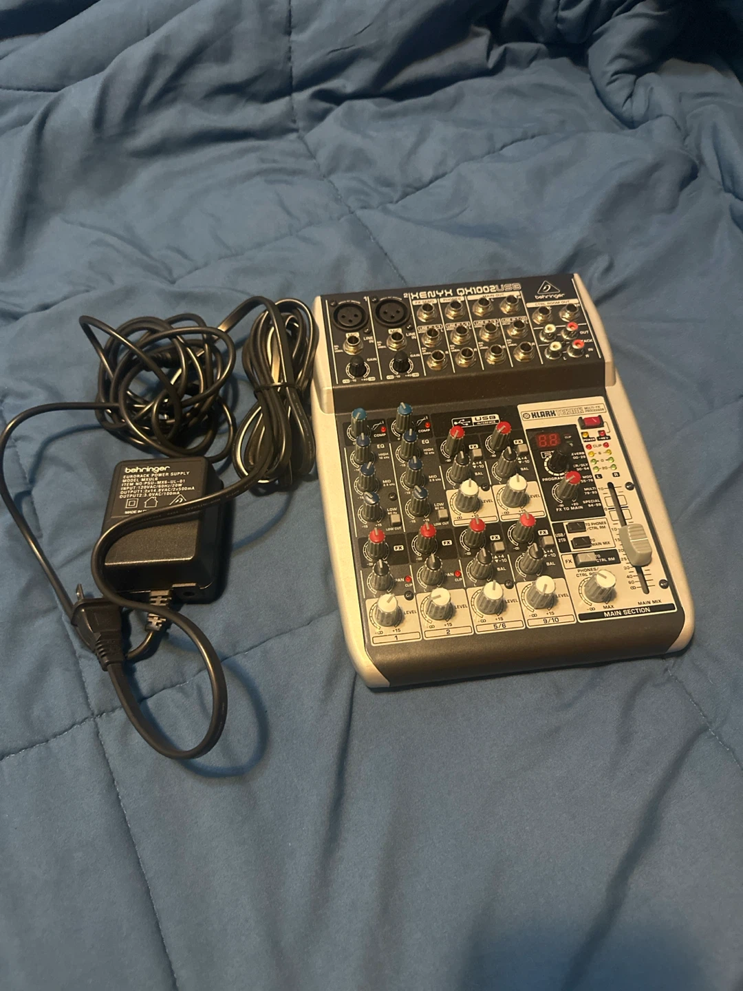 Behringer Xenyx QX1002USB Mixer - photo 4