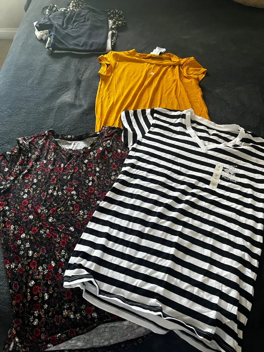 Basket of shirts - photo 2
