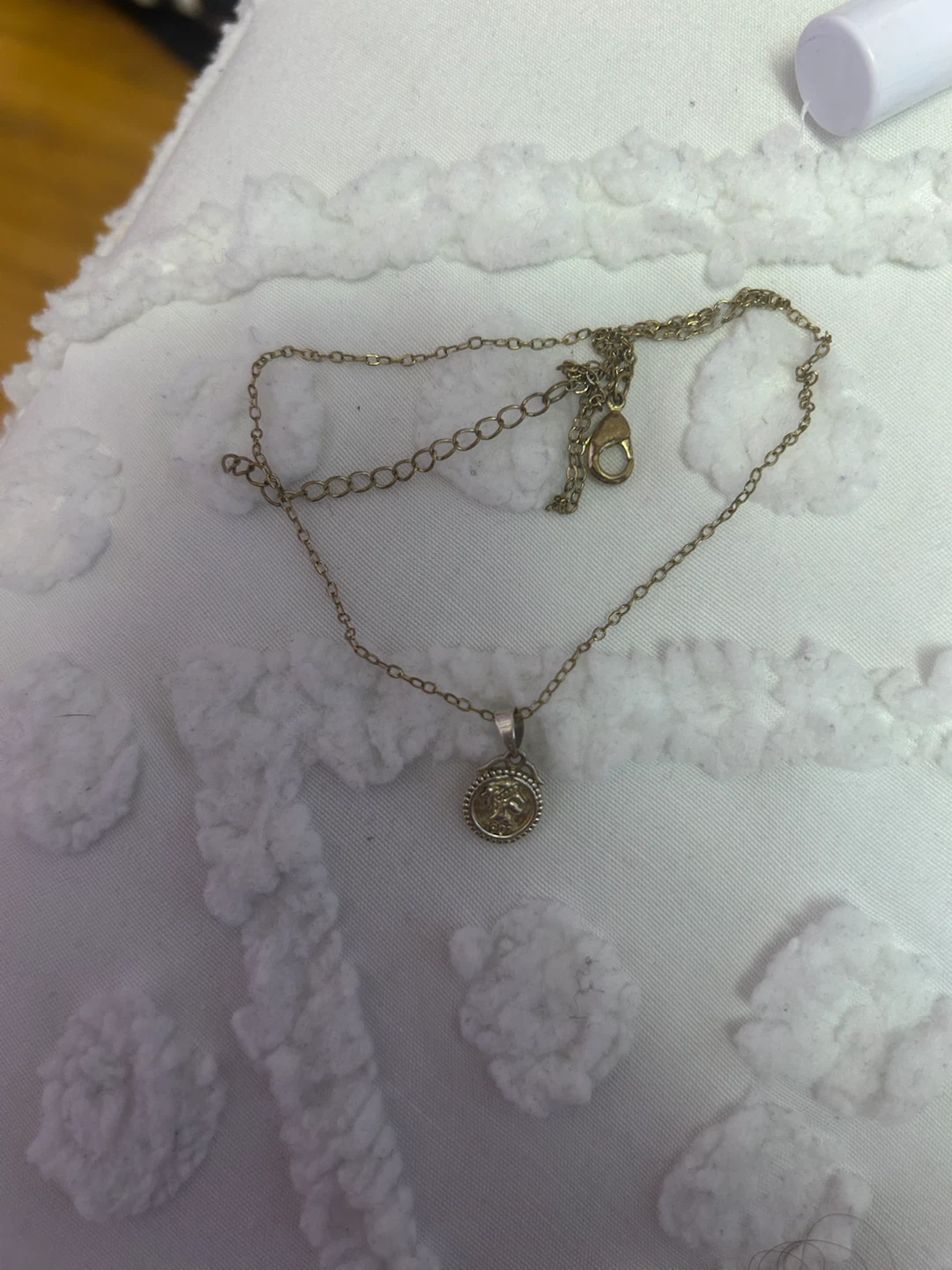 Gold-tone pendant necklace #freecycle