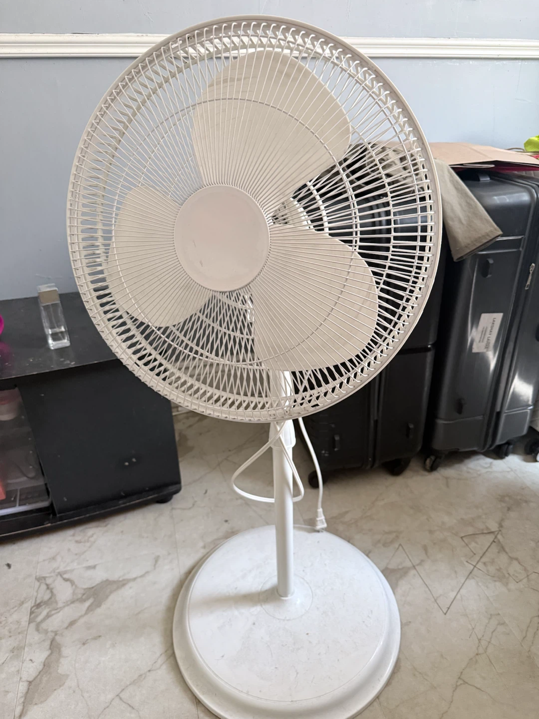 White Pedestal Fan - photo 4