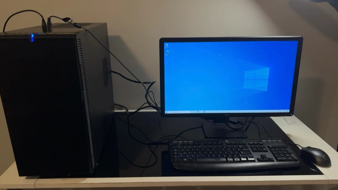 Complete Quiet PC Setup - 24" Dell Monitor, Tower & Peripherals