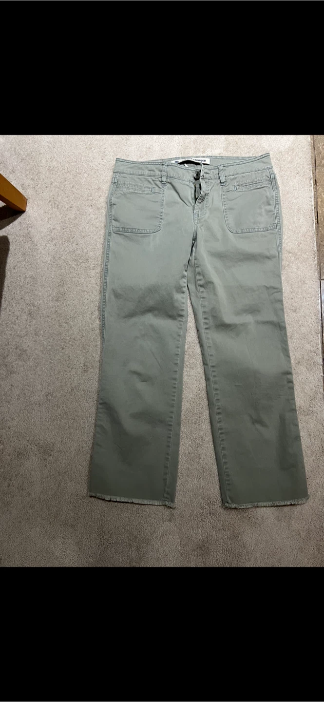 GAP Low Rise Cropped Pants Size 4