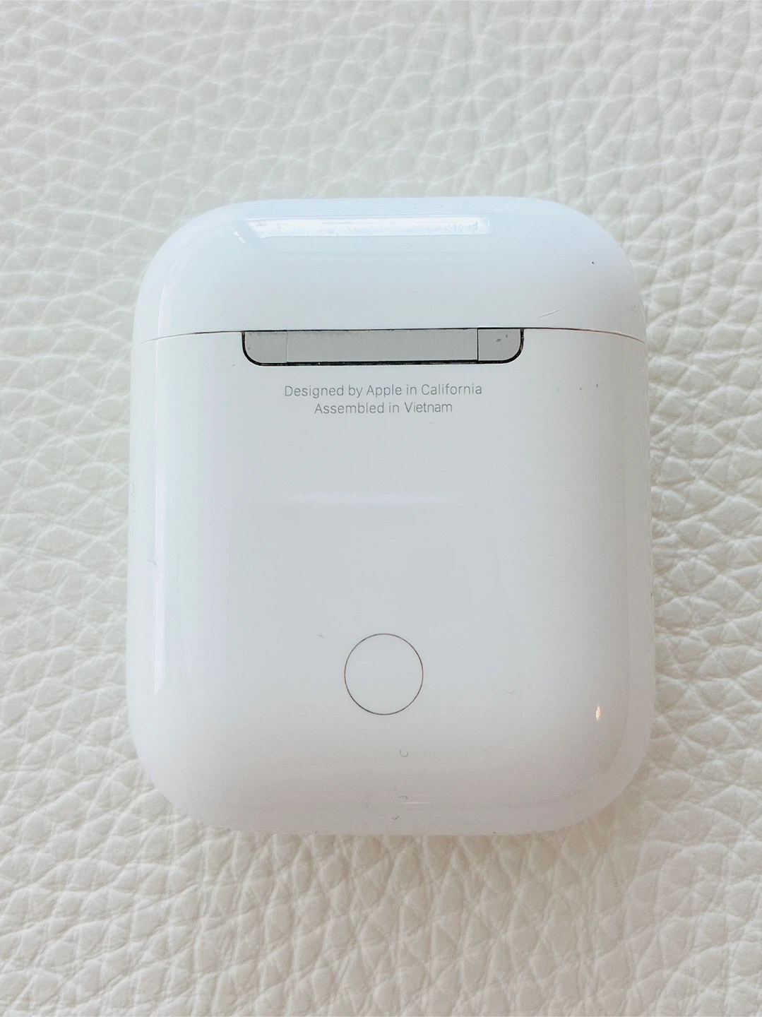 Apple AirPods Charging Case ( 2nd Gen )with Protective Cover - photo 2