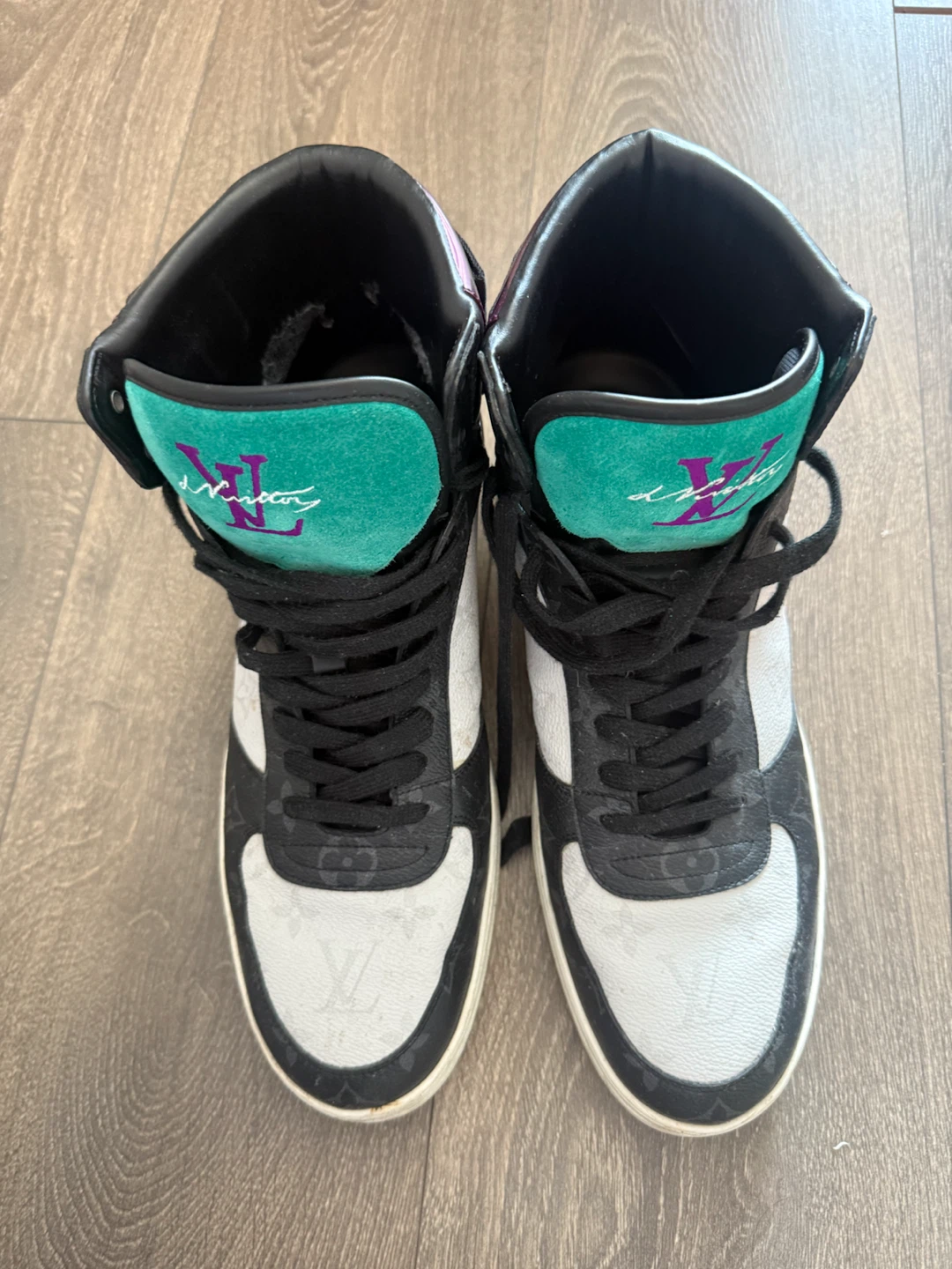 Men’s Louis Vuitton High-Top Sneakers Size 10.5