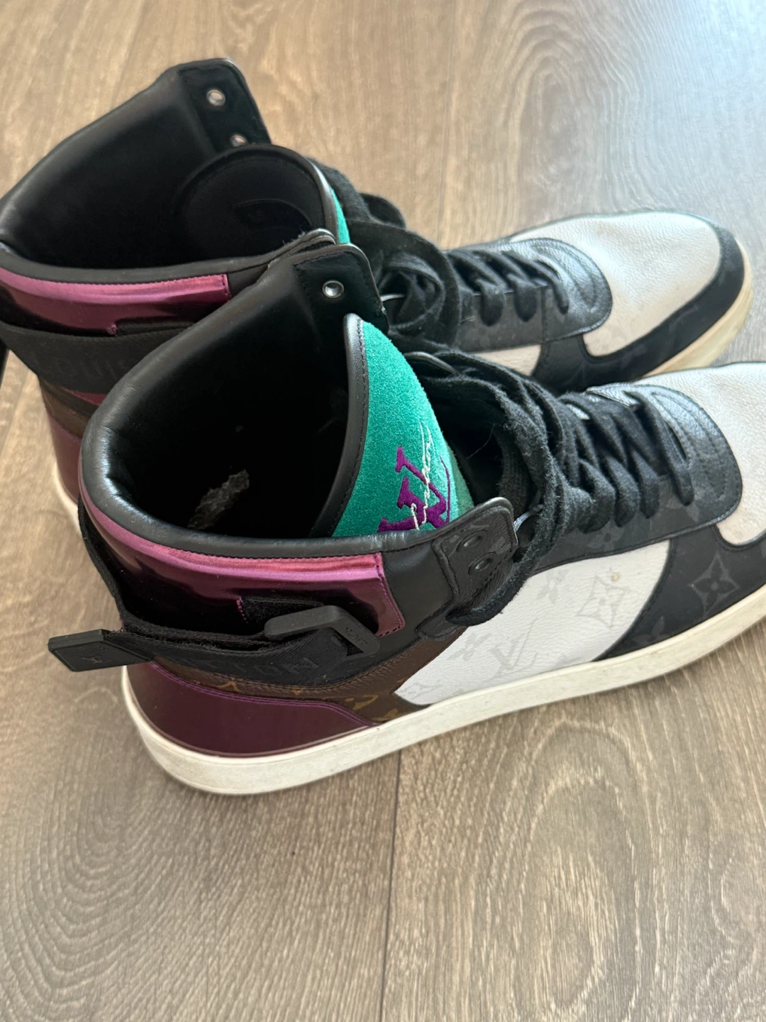 Men’s Louis Vuitton High-Top Sneakers Size 10.5 - photo 4