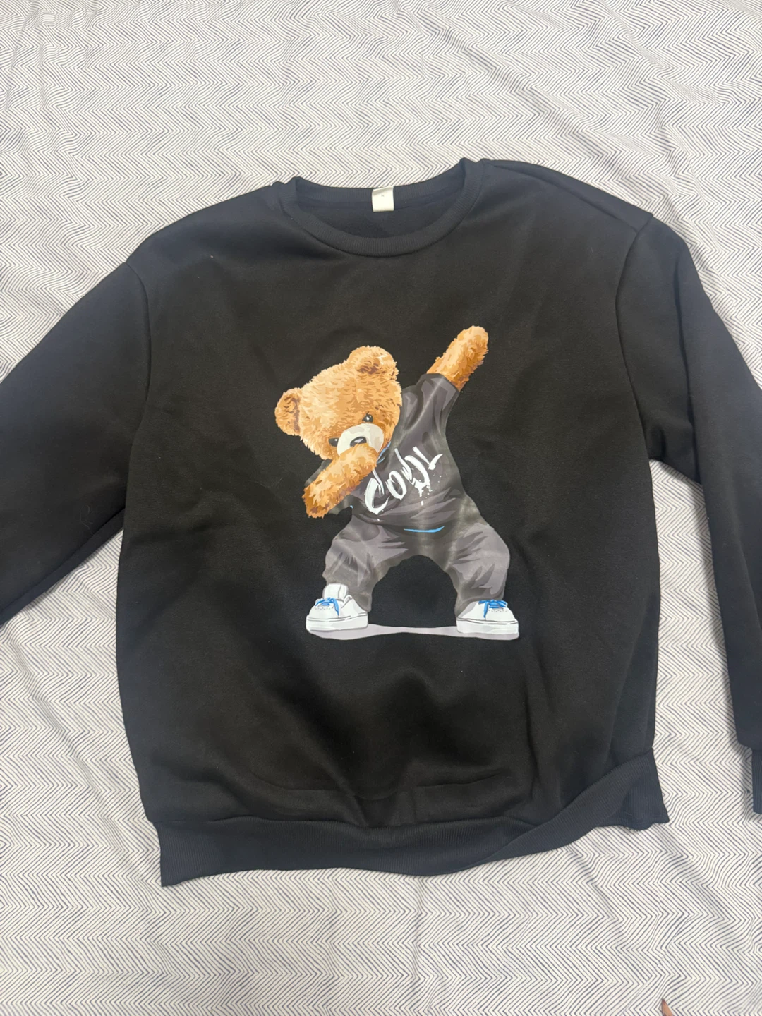 SHEIN Black Crewneck Sweatshirt with Bear Graphic