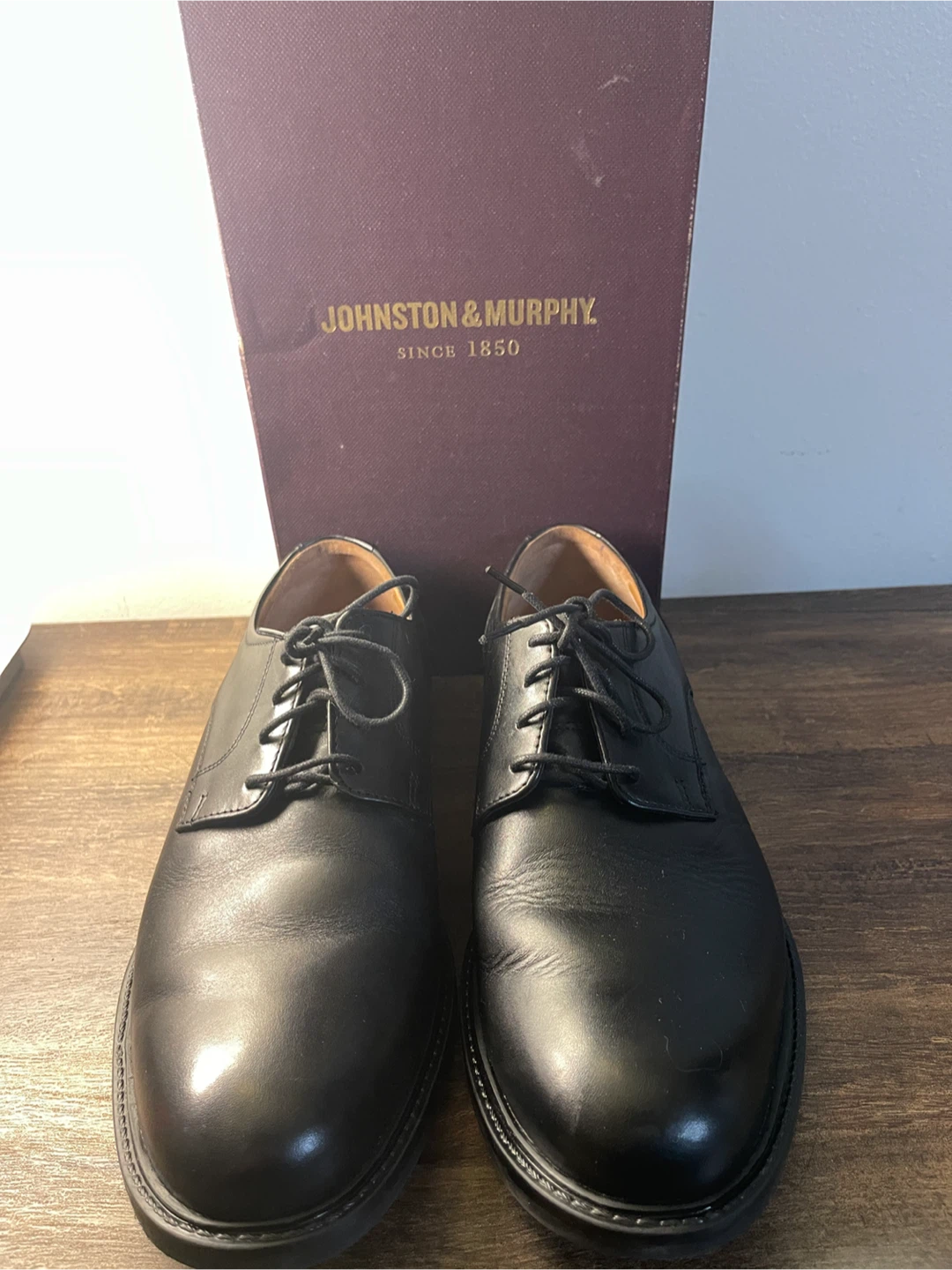 Johnston & Murphy Black Calfskin Plain Toe Shoes - 10.5 M
