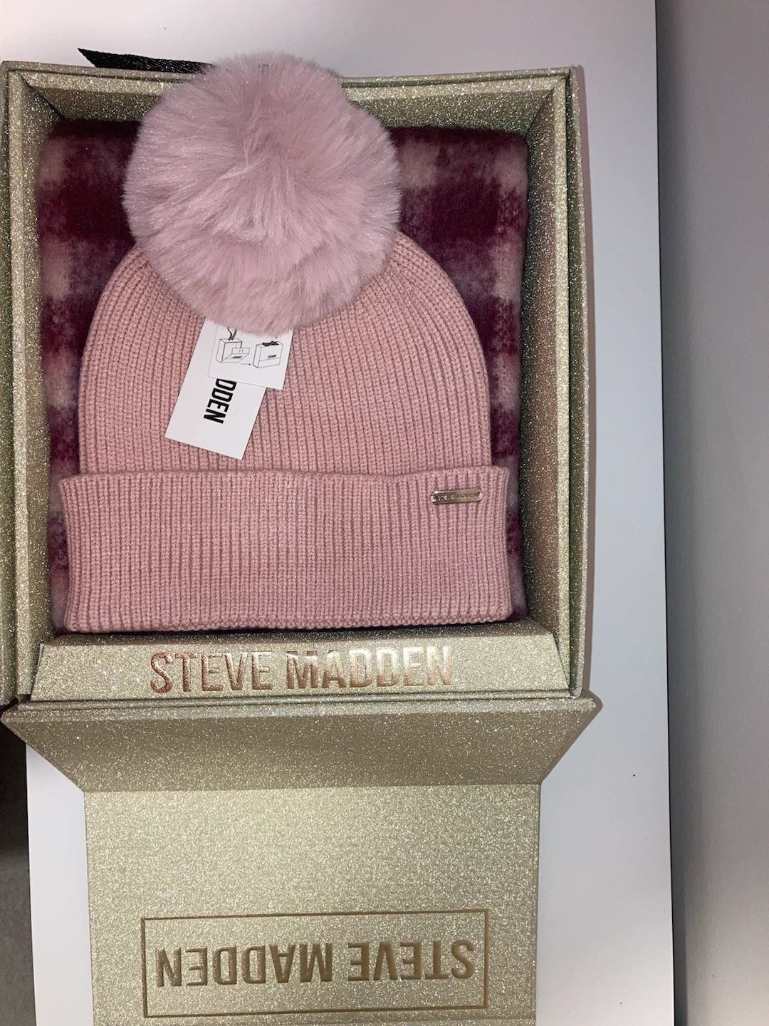 Steve Madden Pink Pom Beanie and Scarf Set - photo 2