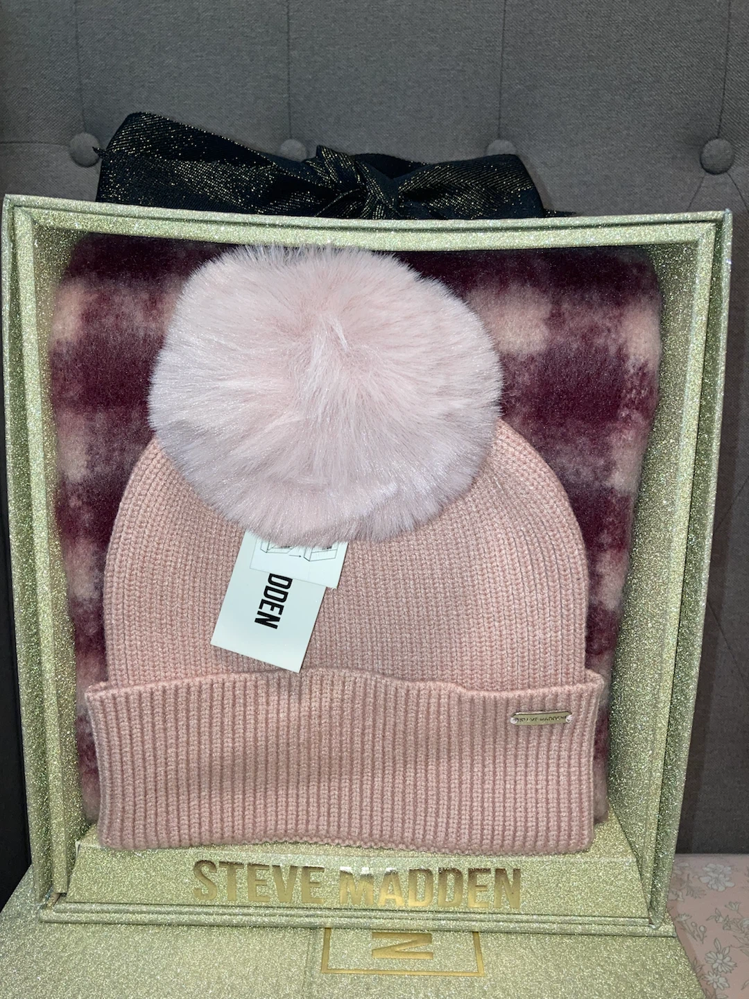 Steve Madden Pink Pom Beanie and Scarf Set - photo 3