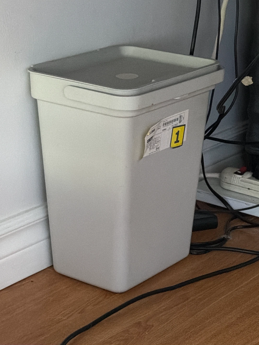 White Plastic Trash Can with Lid