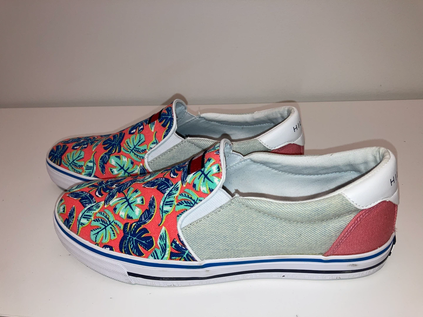 Tommy Hilfiger Slip-On Shoes - Size 9M - photo 4