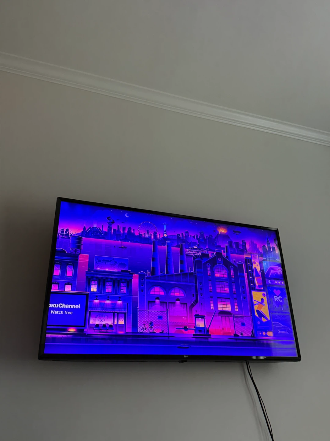 LG / Insignia Wall mount TV