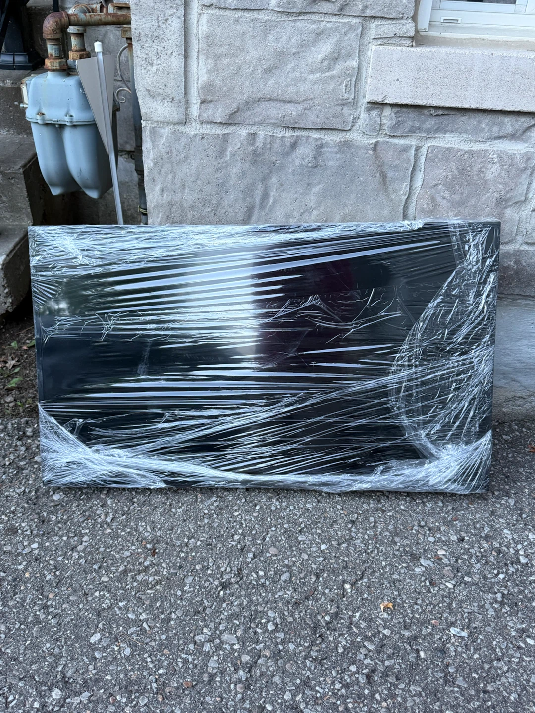LG / Insignia Wall mount TV - photo 2