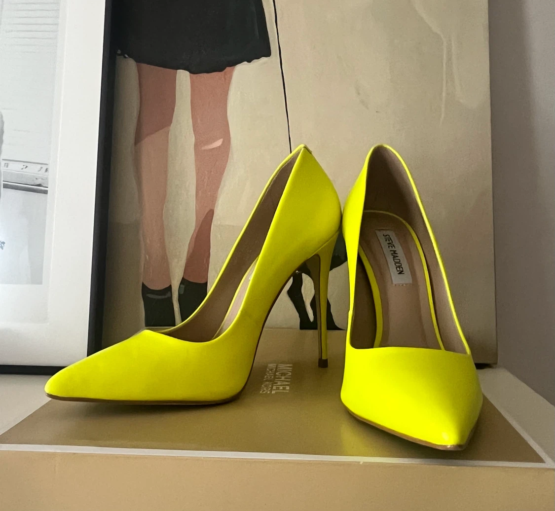 Steve Madden Neon Yellow Stiletto Heels - 8M - photo 3