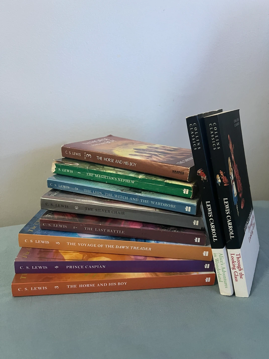 Book Bundle of Alice in Wonderland and Chronicles of Narnia