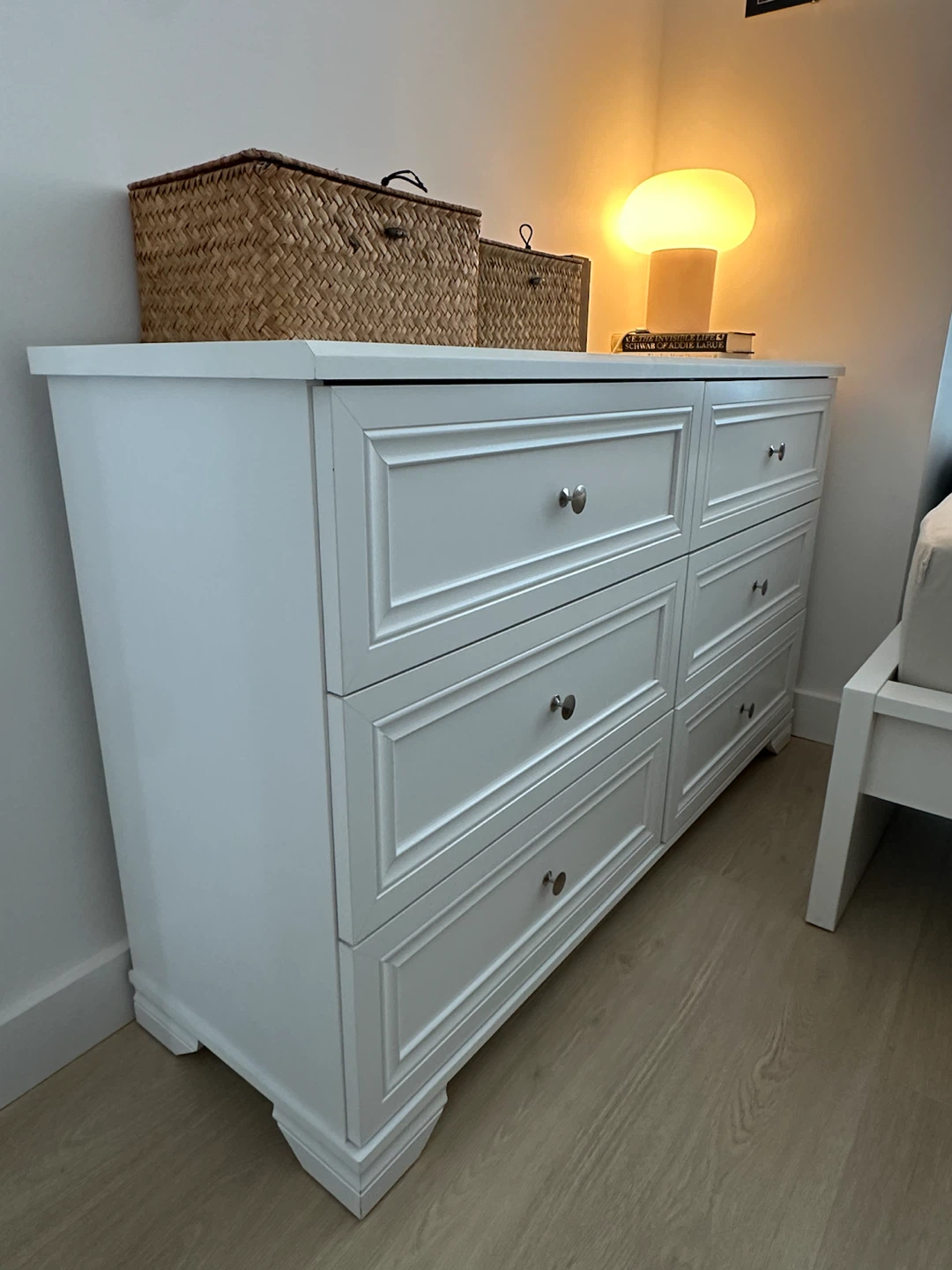 White 6-Drawer Dresser
