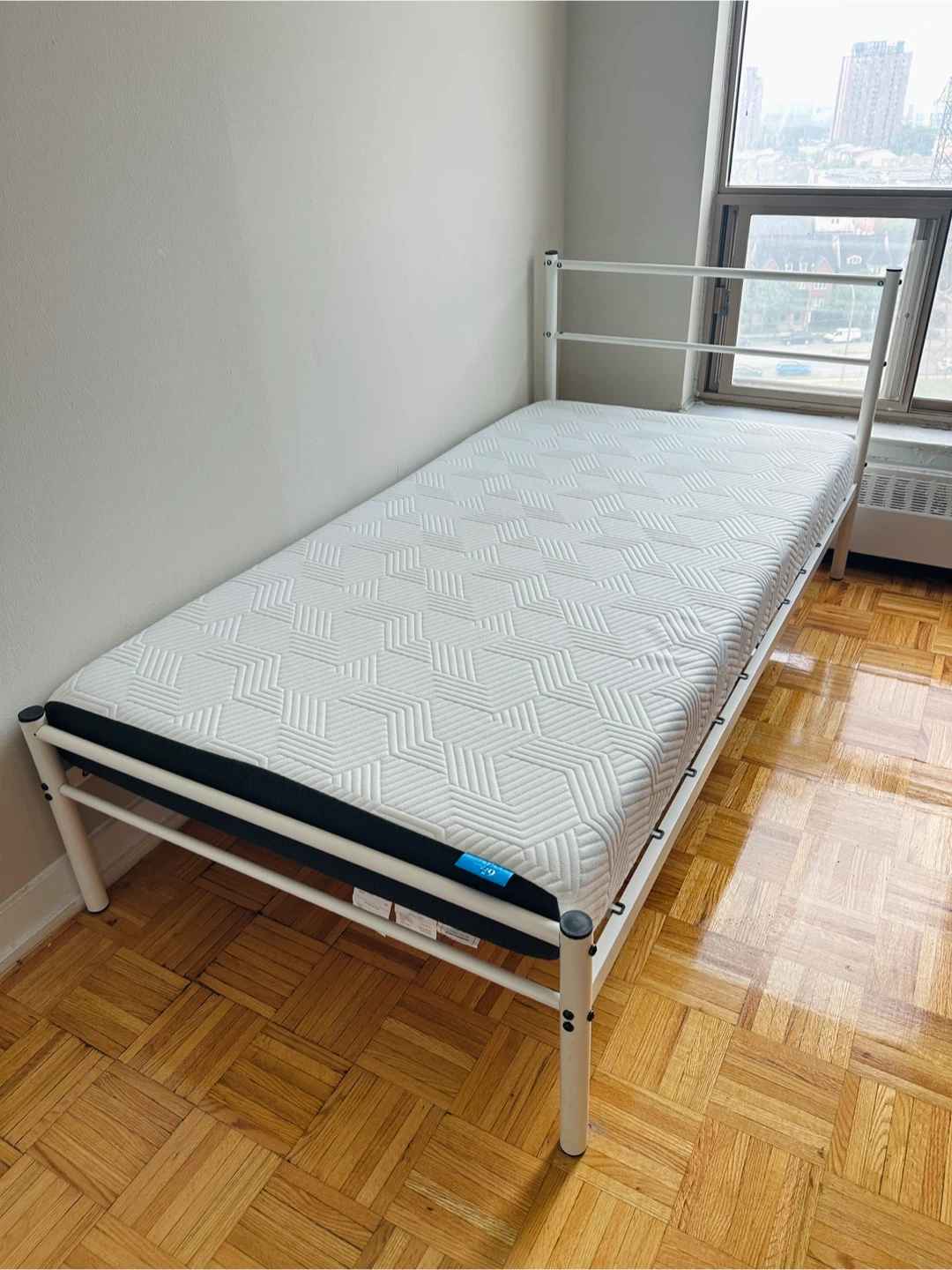 Lucid Mattress - Urgent Moving Out Sale