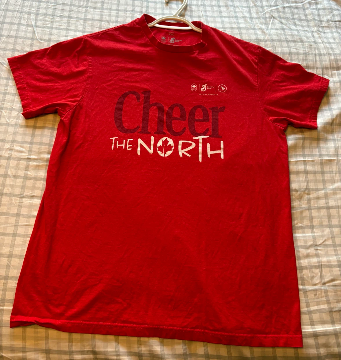 ✨✨Red Cheer The North T-Shirt Size L