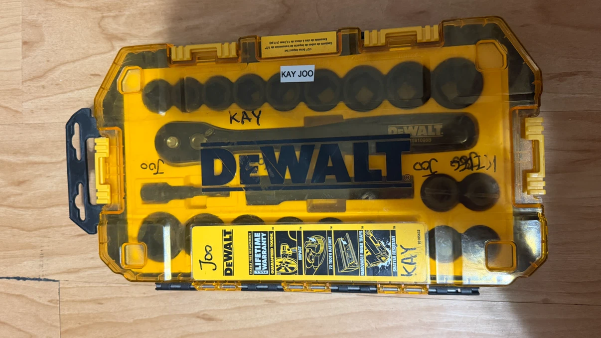 (Unused)DeWalt 10-piece Socket Set with Ratchet
