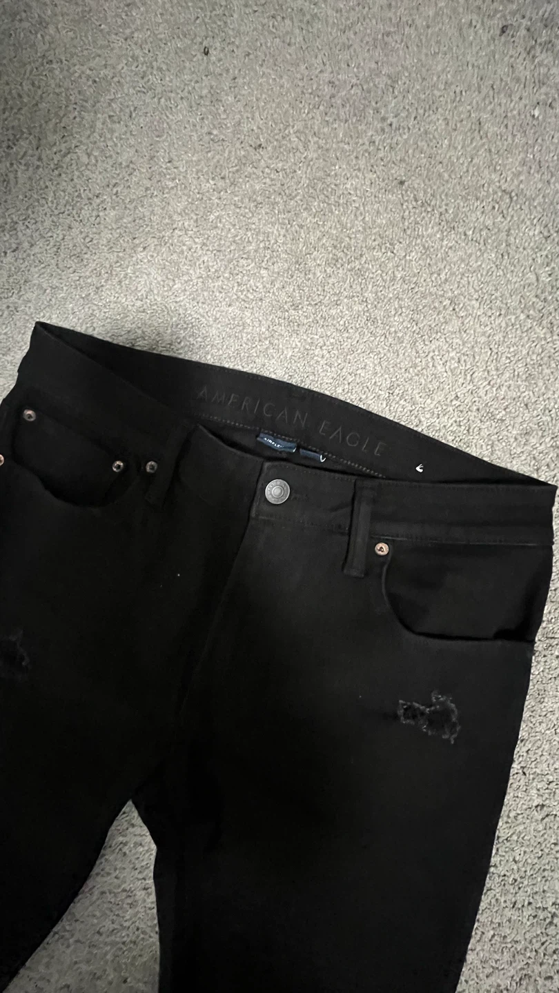 American Eagle Black Distressed Jeans