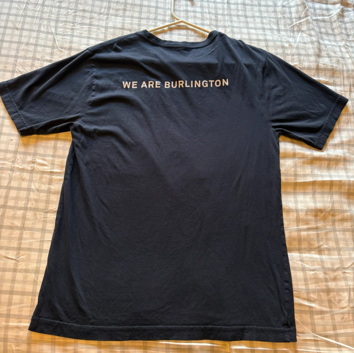 ✨✨Dark Blue T-Shirt with “WE ARE BURLINGTON" Text - photo 2