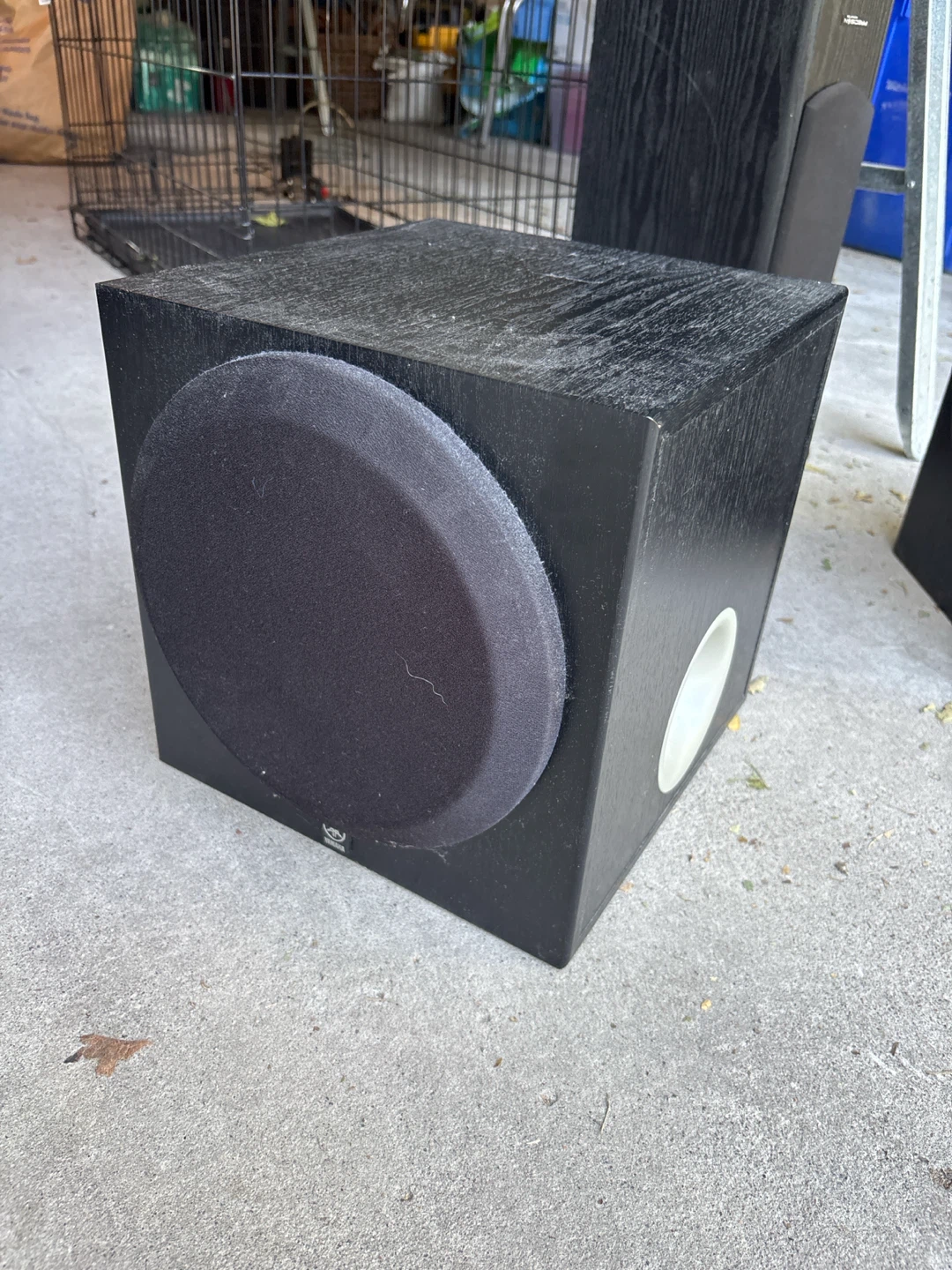 Yamaha YST-SW015 Powered Subwoofer
