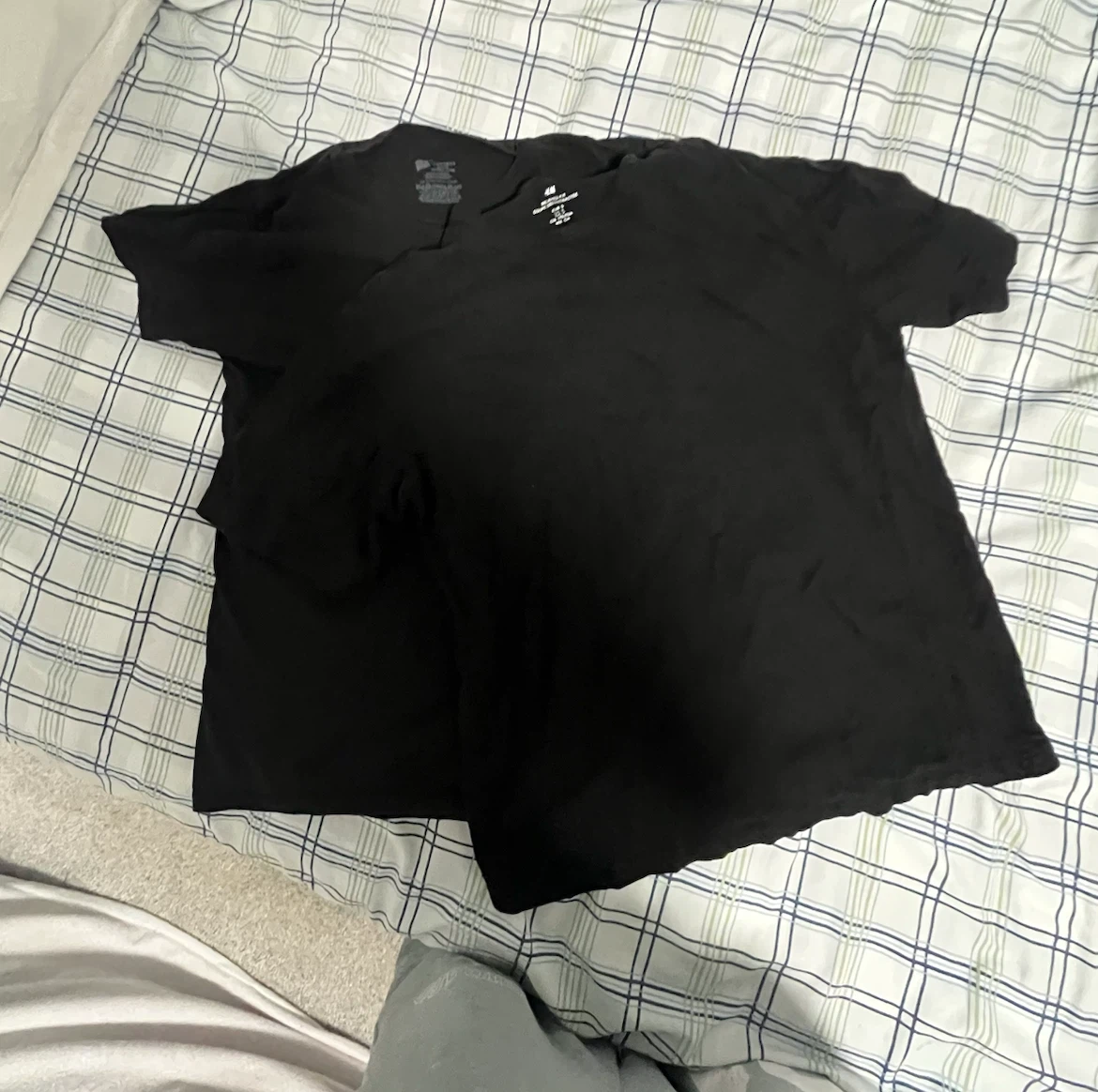 2 Black T shirts - photo 2
