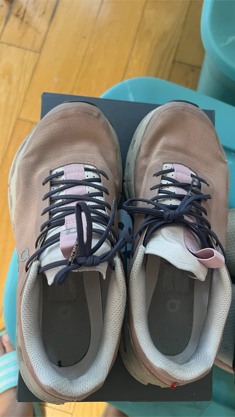 ON CloudTec Running Shoes
