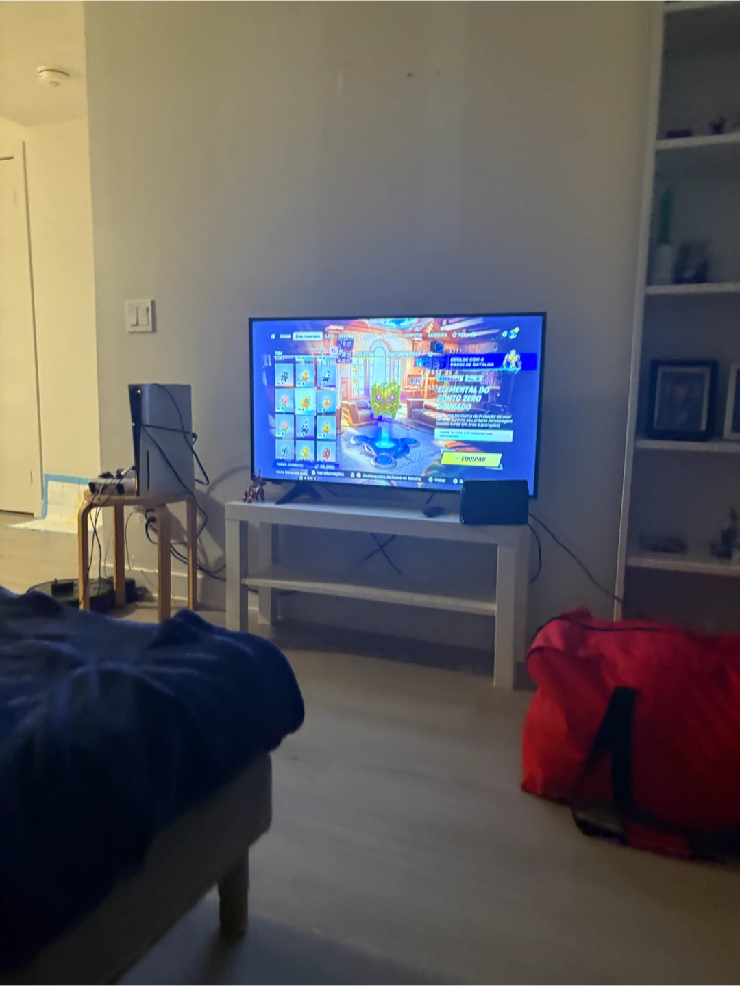 White Tv Stand - photo 3