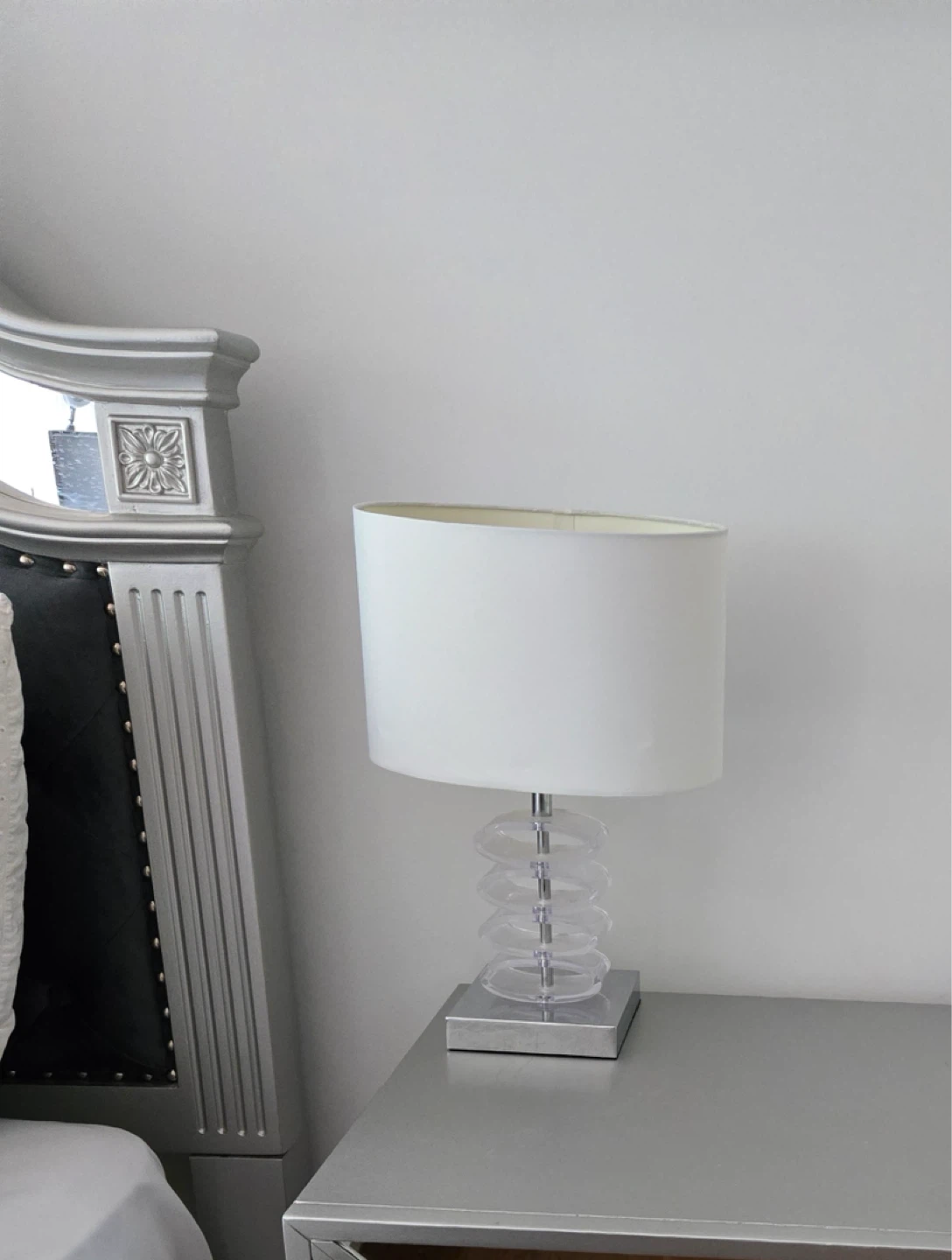 White Drum Lampshade Table Lamp - photo 2