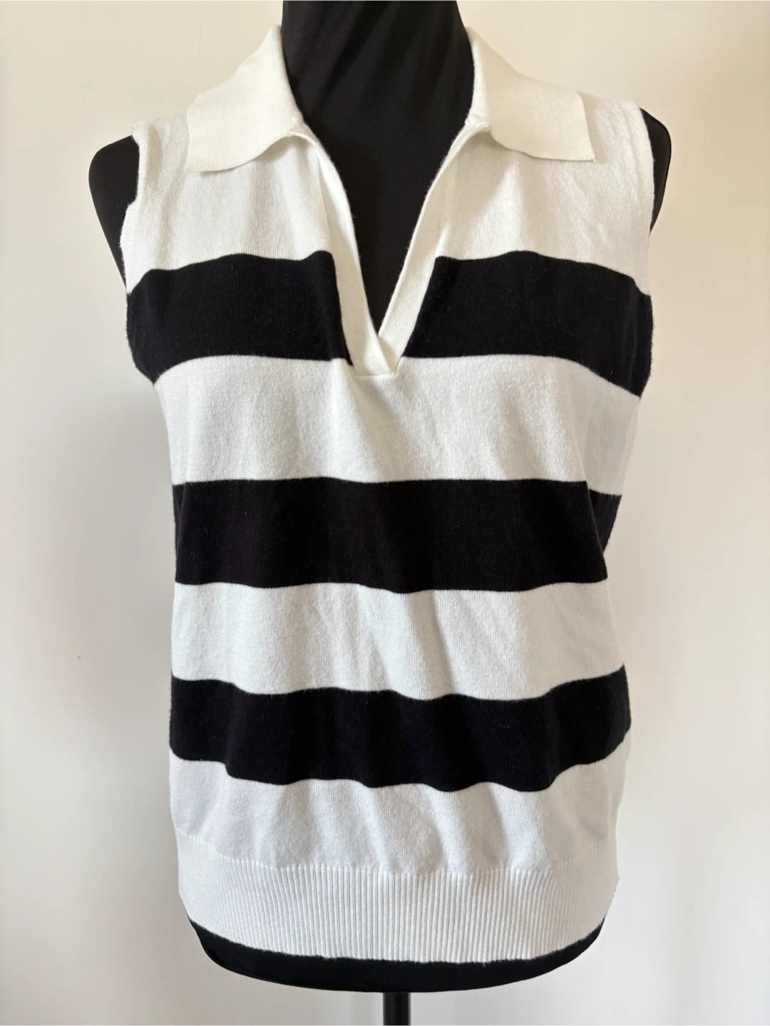 M - NEW WITH TAG! Striped Sleeveless Sweater Vest