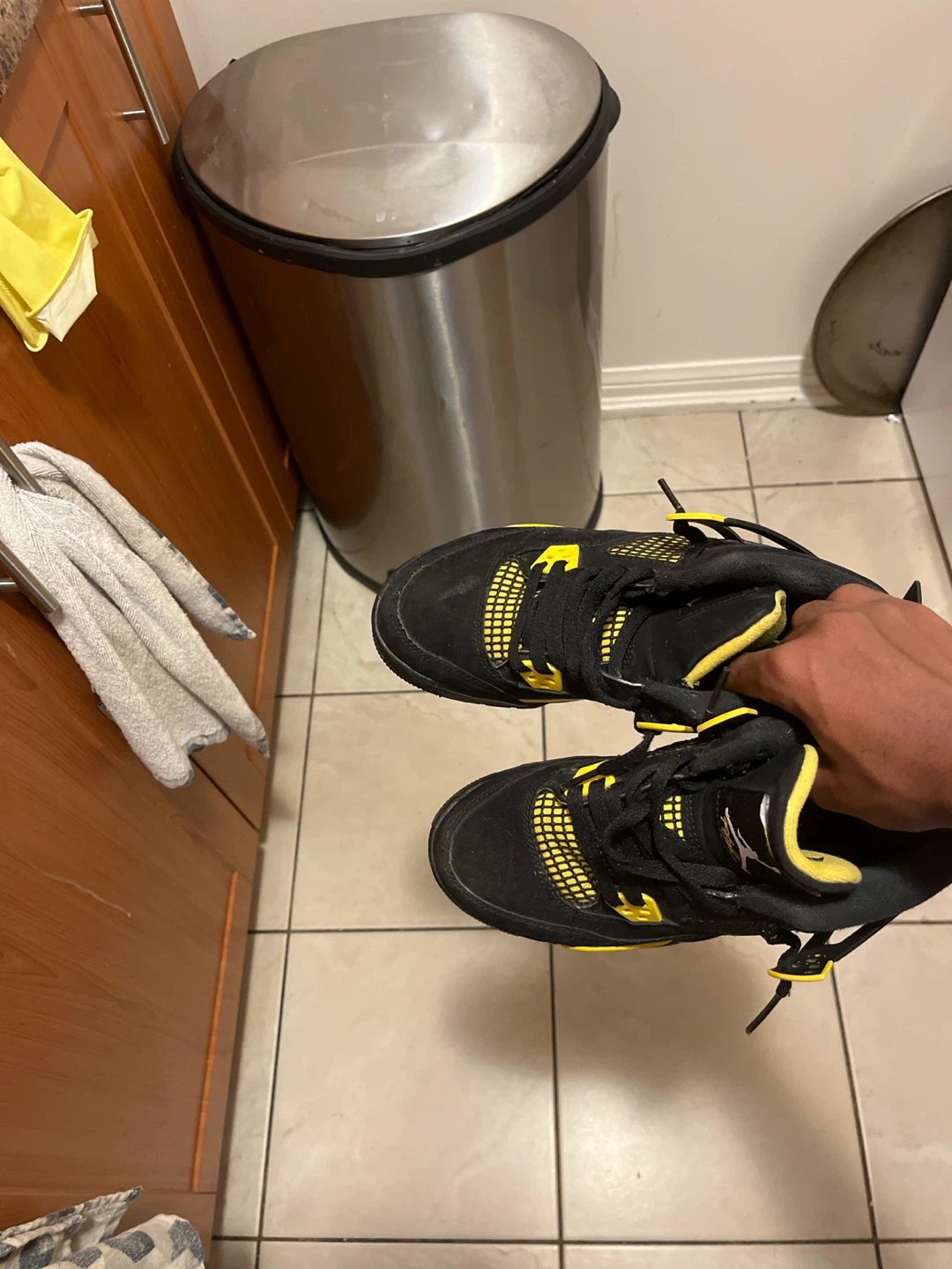Nike Jordan 4 thunders size 5’5 youth - photo 2